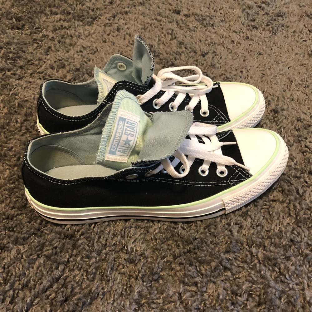 Women’s converse. Size 9